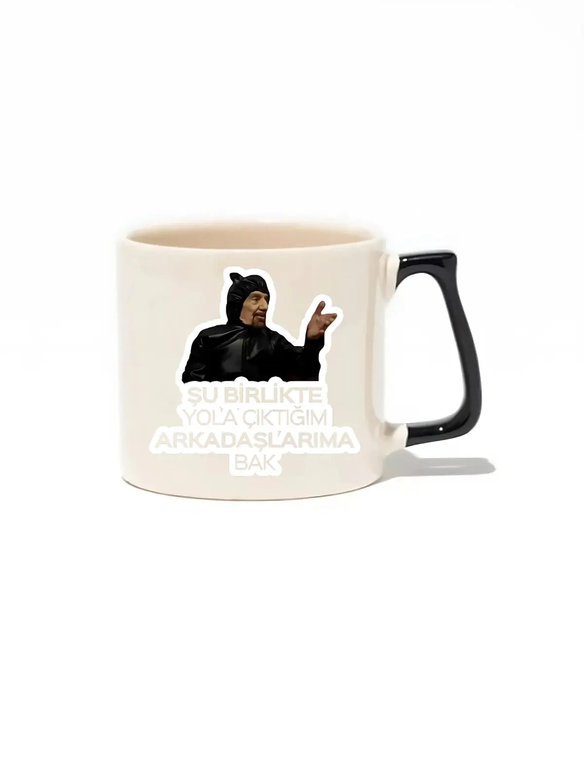 Şu Birlikte Yola Çıktığım Arkadaşlarıma Bak Lüks Kupa- Hediye Seramik Kupa